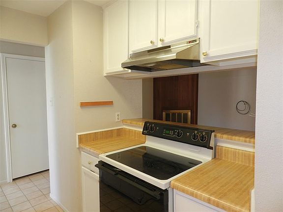 4th image of 10321 Sommerville Ave