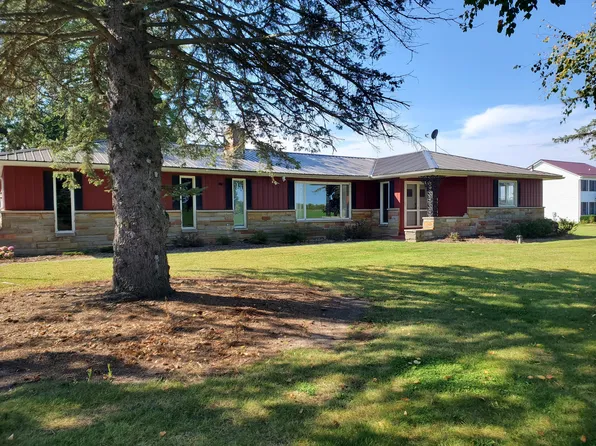 3915 Nine Mile Rd, Remus, MI 49340