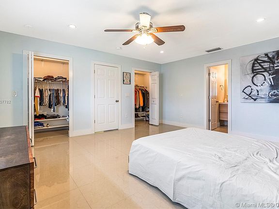 4th image of 4641 SW 42nd Ave
