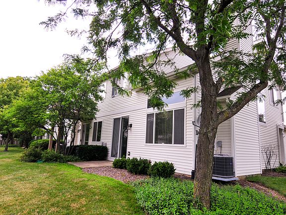 3rd image of 2804 Kentshire Ct