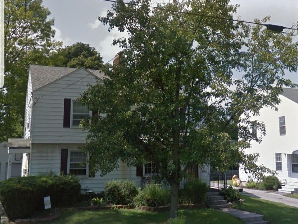 1st image of 385 S Greenwood St