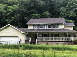 4490 Armstrong Creek Rd, Powellton, WV 25161