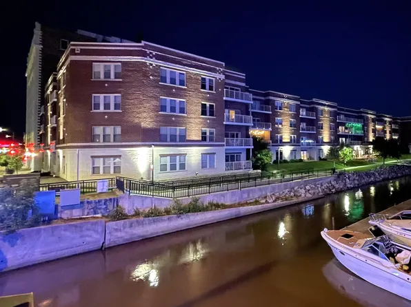 118 S Washington St APT 203B, Green Bay, WI 54301