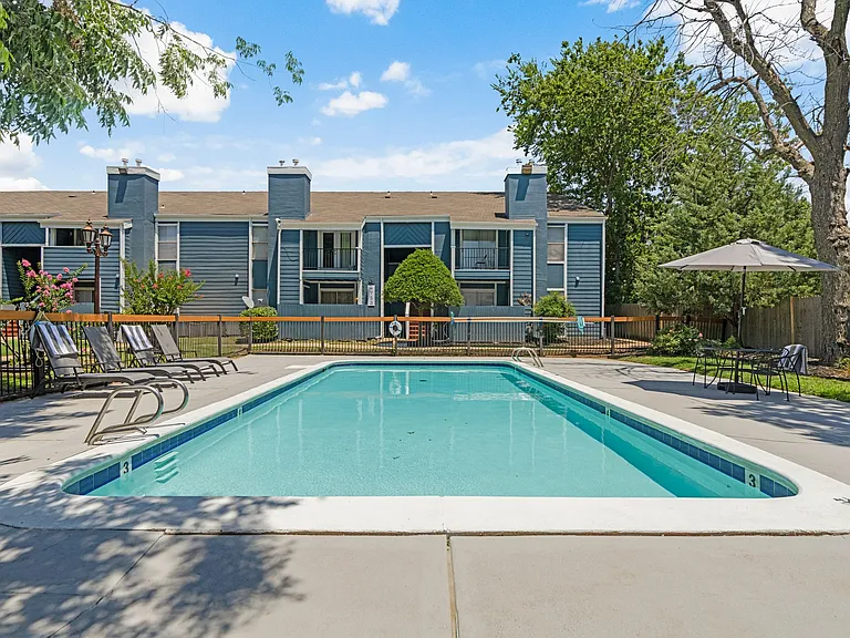Harper's Lodge Apartments - Don't Miss Out Save Up to $300 When You Move In! — Photo 8