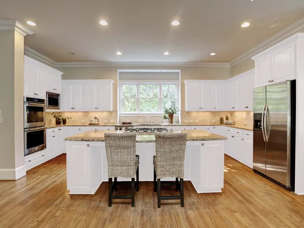 3331 Ashford Park Ct, Atlanta, GA 30319