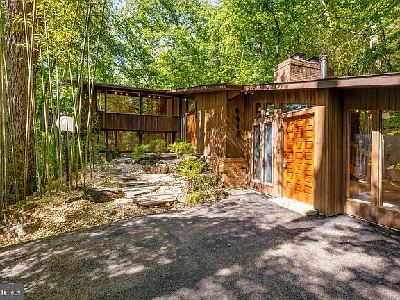 2nd image of 6412 Recreation Ln