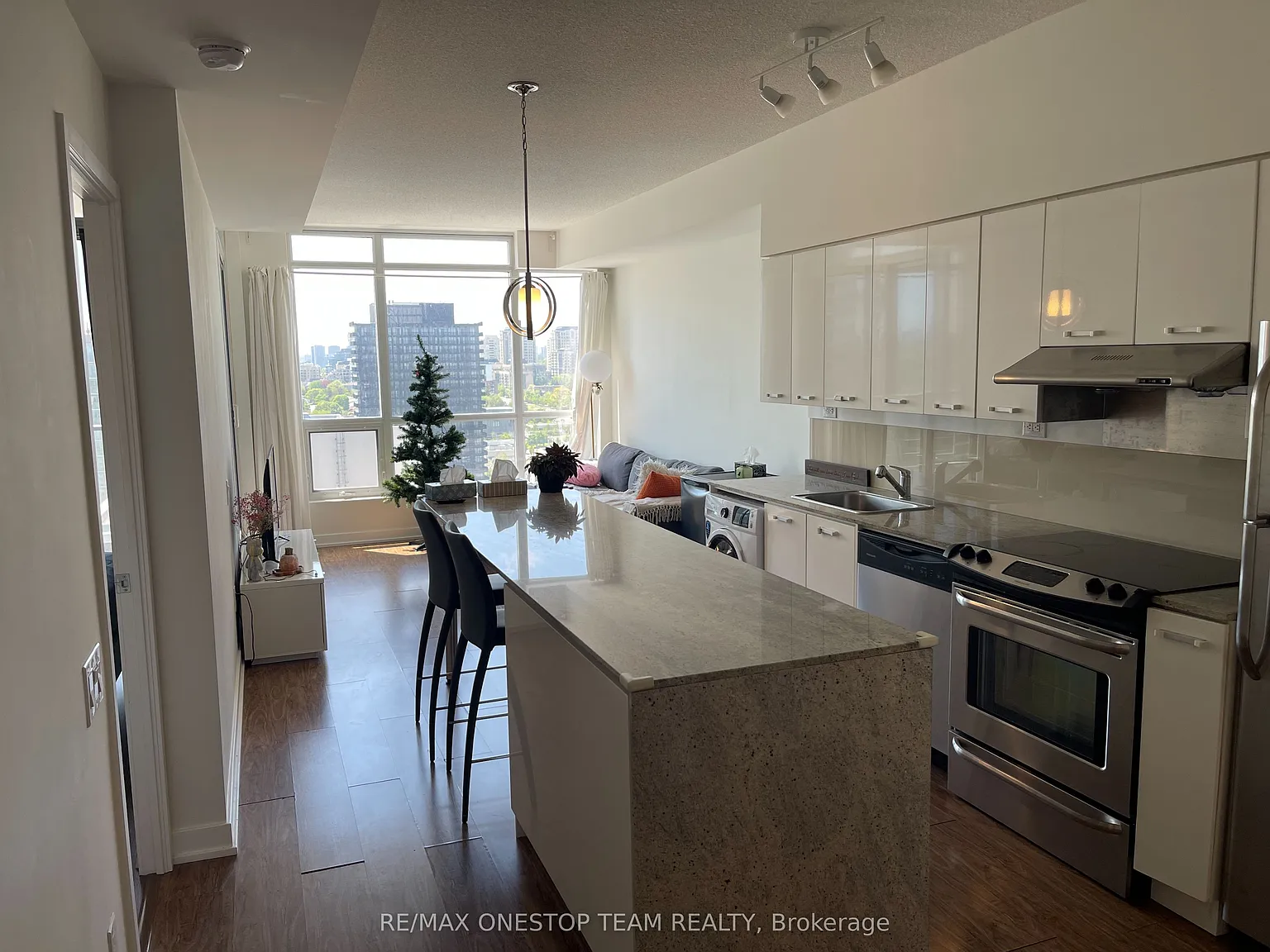 2 bed, $2,400 — Photo 2