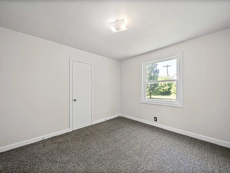 400 Highland Cir — Photo 12