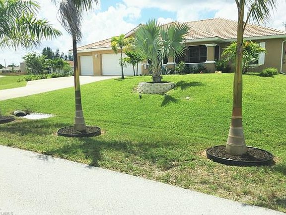 3rd image of 524 SW 30th Ter