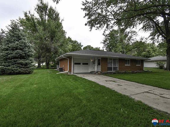 3rd image of 1640 N 71st St