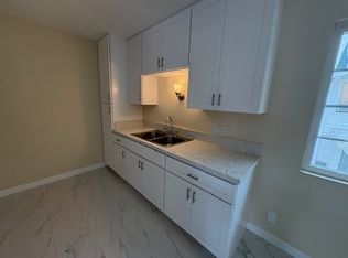 10727 La Reina Ave #5, Downey, CA 90241