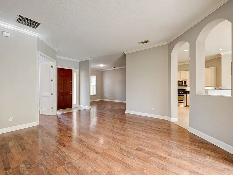 833 SW Vineland Ct — Photo 6
