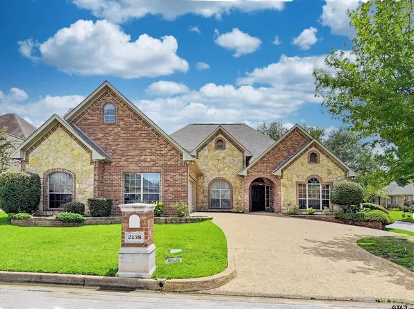 2138 Evansburg Ln, Tyler, TX 75703