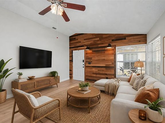 4th image of 2751 Wilson Ct