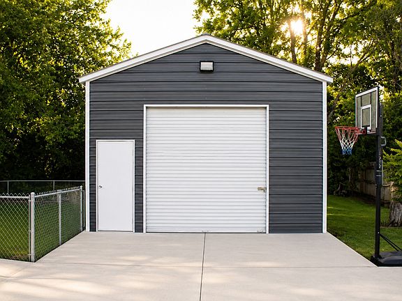 3rd image of 701 Herb Dr