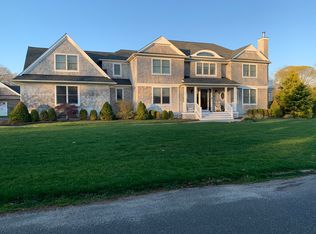 29 Basket Neck Ln, Remsenburg, NY 11960