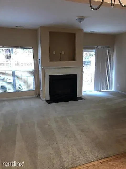 3 bed, 1635 sqft, $1,850 — Photo 3