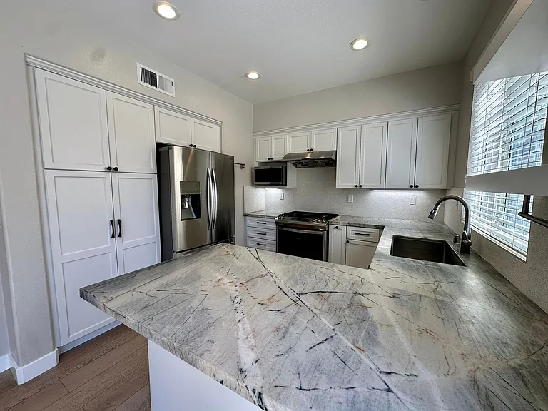 2298 Lenox Pl — Photo 6