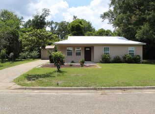 2925 Harley Dr, Marianna, FL 32448