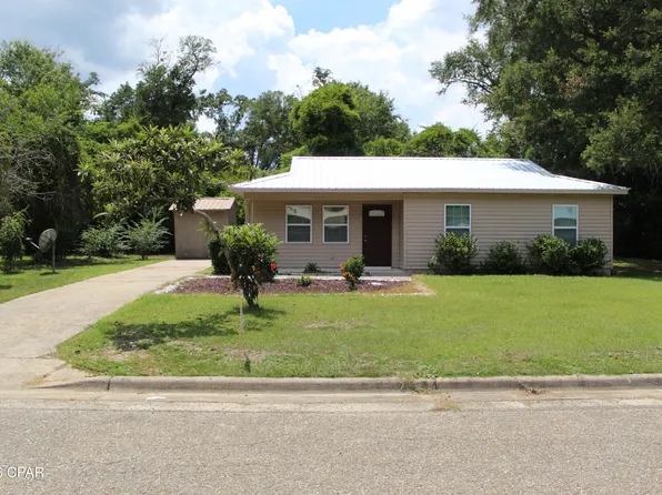 2925 Harley Dr, Marianna, FL 32448