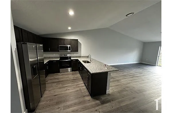 Building Photo - 9068 Agate St #9070