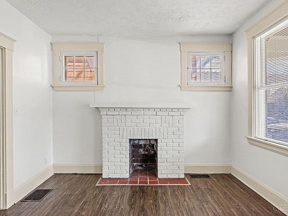 4th image of 1906 Elm Ave