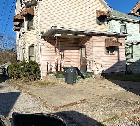 2nd image of 1208 Plum St