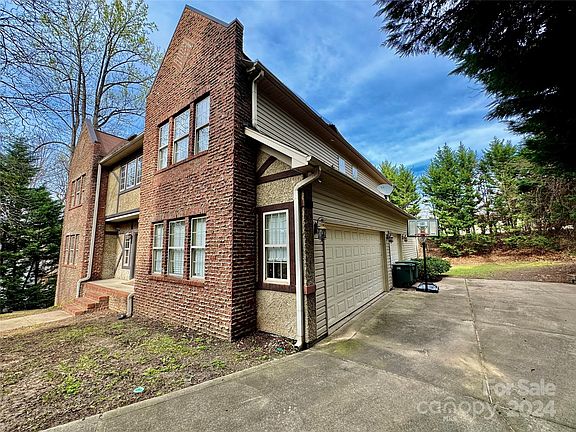 5th image of 141 Sapphire Dr