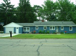 530 Grandview Ave, Spring Lake, MI 49456