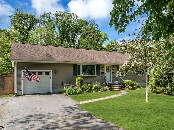 2nd image of 79 Dean Rd