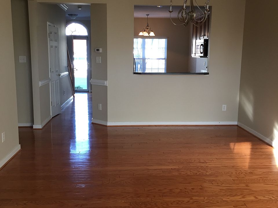 1st image of 5813 Park Creste Dr