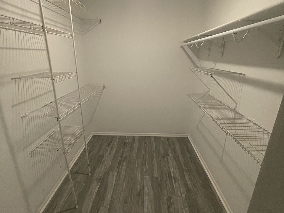 1st image of 611 Bluff Ct