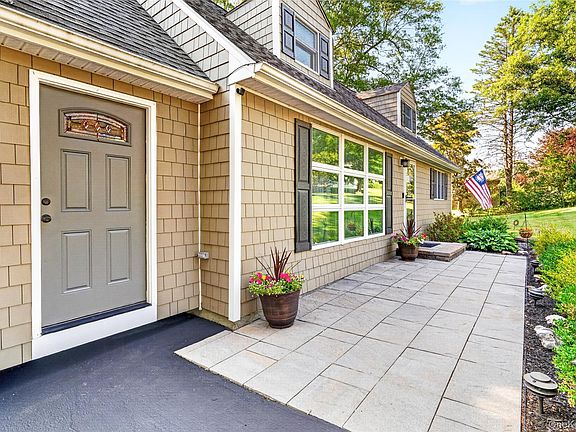 4th image of 41 Bloomer Road