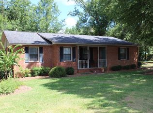 304 Ridgeland Dr, Sandersville, GA 31082