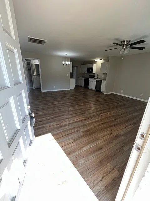 2 bed, 1144 sqft, $1,300 — Photo 3