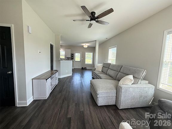 5th image of 3568 Crowburk Rd
