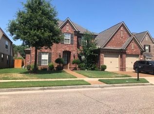 1327 Raindrop Dr, Collierville, TN 38017