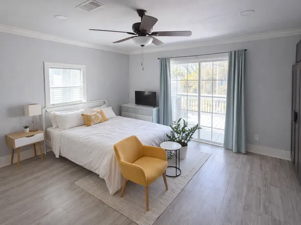 1322 Avenue L #3, Galveston, TX 77550