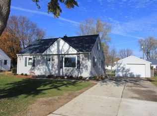 2578 Tulip Ln, Green Bay, WI 54313