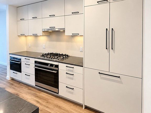 3rd image of 1500 Harry Thomas Way NE APT 109