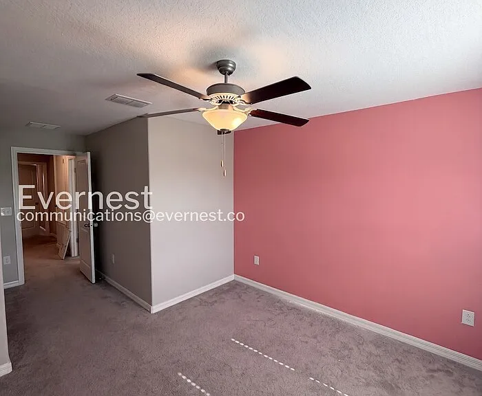 946 Royal Empress Dr — Photo 10