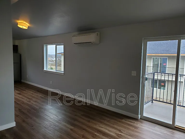 224 Cheryl Ln #9 — Photo 7
