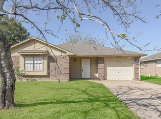 7135 Kings Dr, Baytown, TX 77521
