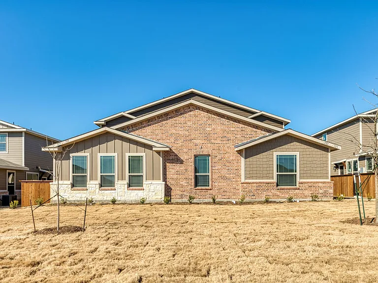 721 Harvest Moon Dr — Photo 2