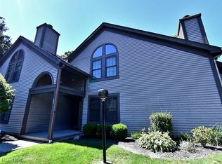 3831 Northwoods Ct NE UNIT 6, Warren, OH 44483