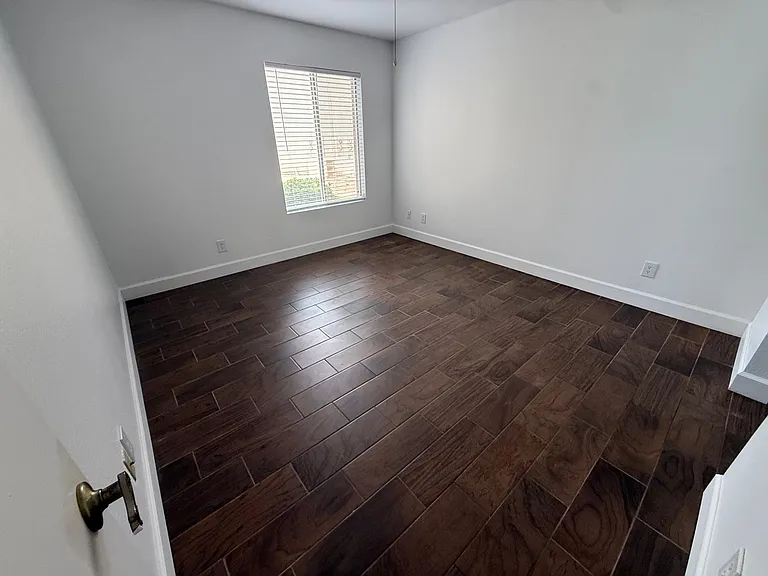 10610 S 48th St #1073 — Photo 5