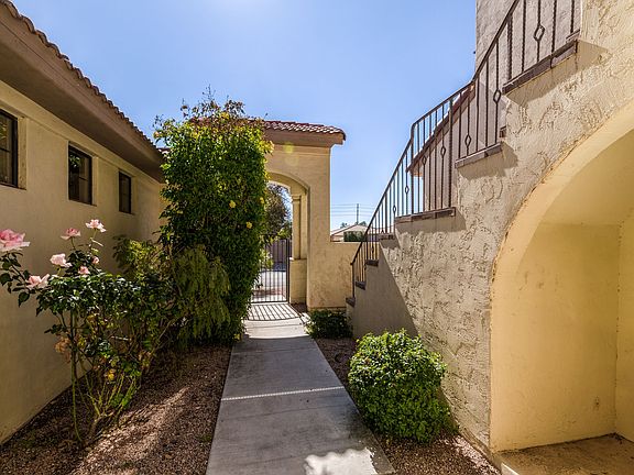 3rd image of 10032 E Coopers Hawk Dr
