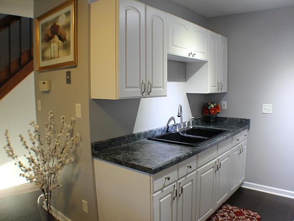 3rd image of 1411 W Edgerton Ave #613