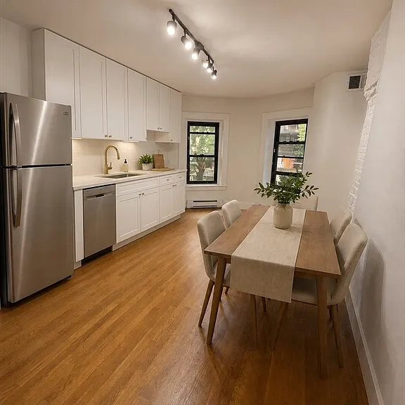 209 W Newton St #1 — Photo 3