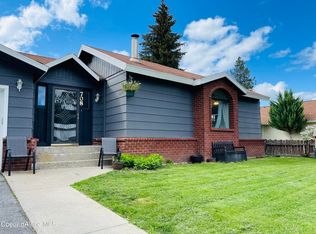 708 4th St, Pinehurst, ID 83850